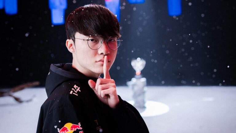Faker becomes the first to join LoL Hall of Legends.